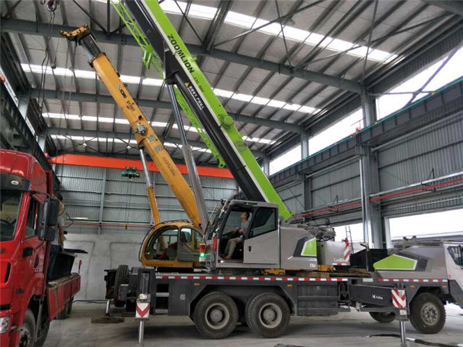 新疆高空车出租需要注意哪些安全事项？