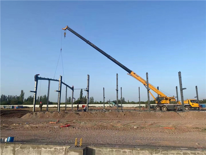 新疆夜间、节假日作业是否有加价？加价比例多少？